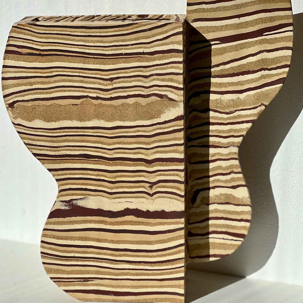 vase sculptural - ceramique grès - piece unique -fait a la main - made in France - artisanat d'art 