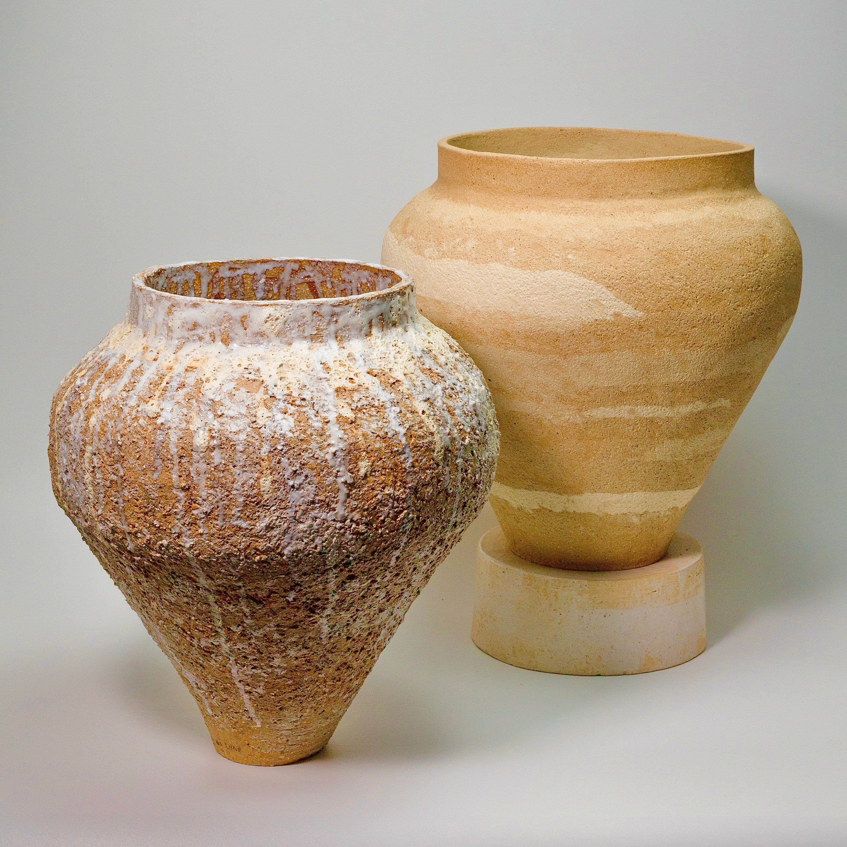 grand vase , terre naturelle, wabi sabi, terre mêlée , ceramique amphore,poure intérieur et extérieur, jardin,artisant d'art,piece unique et d'exception, grande taille, 38 cm, terre chamotte, texturé, piece luxe