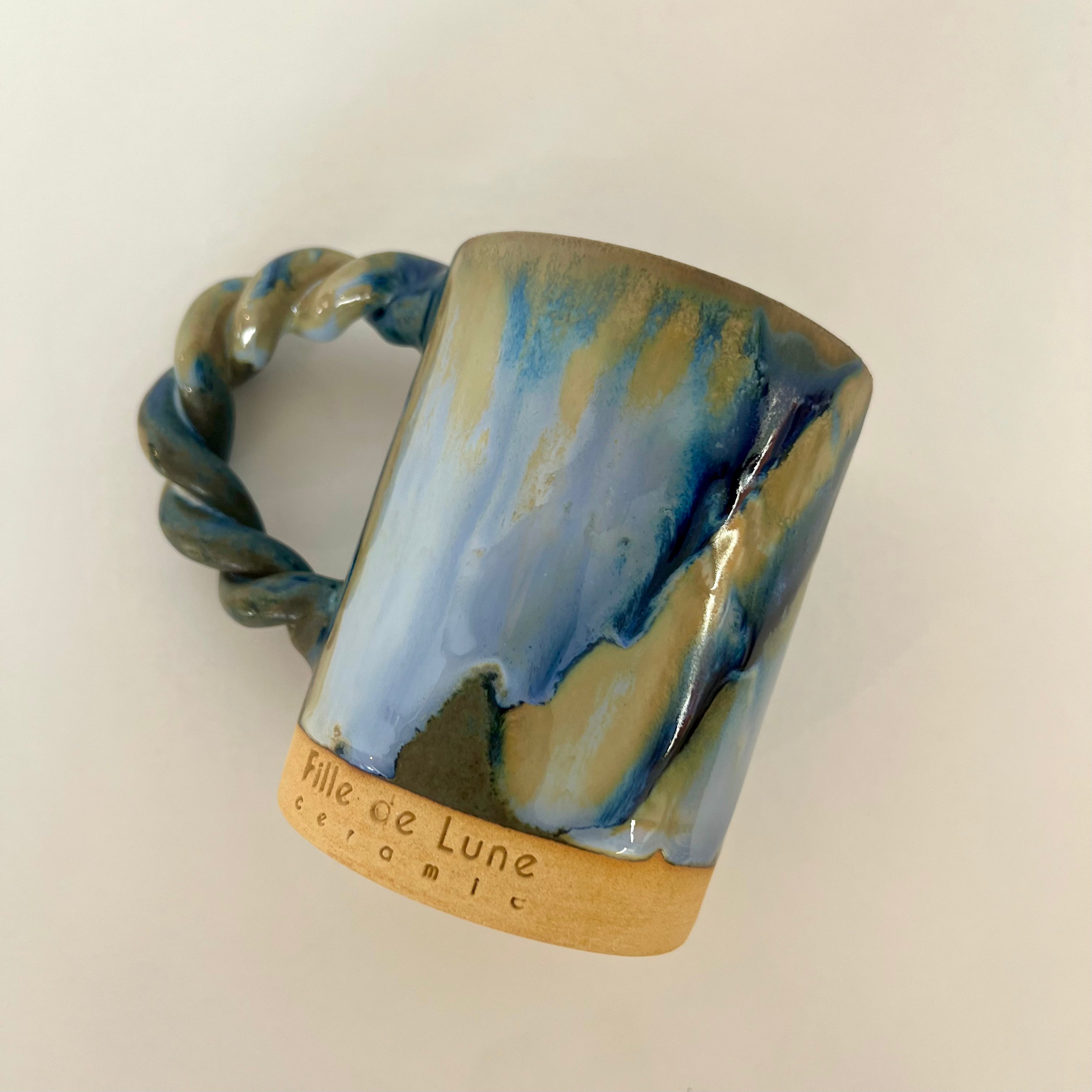 mug jeux email bleu artisanal fait main fille de lune marseille plusieurs emaux couleur Méditerranée petite série 