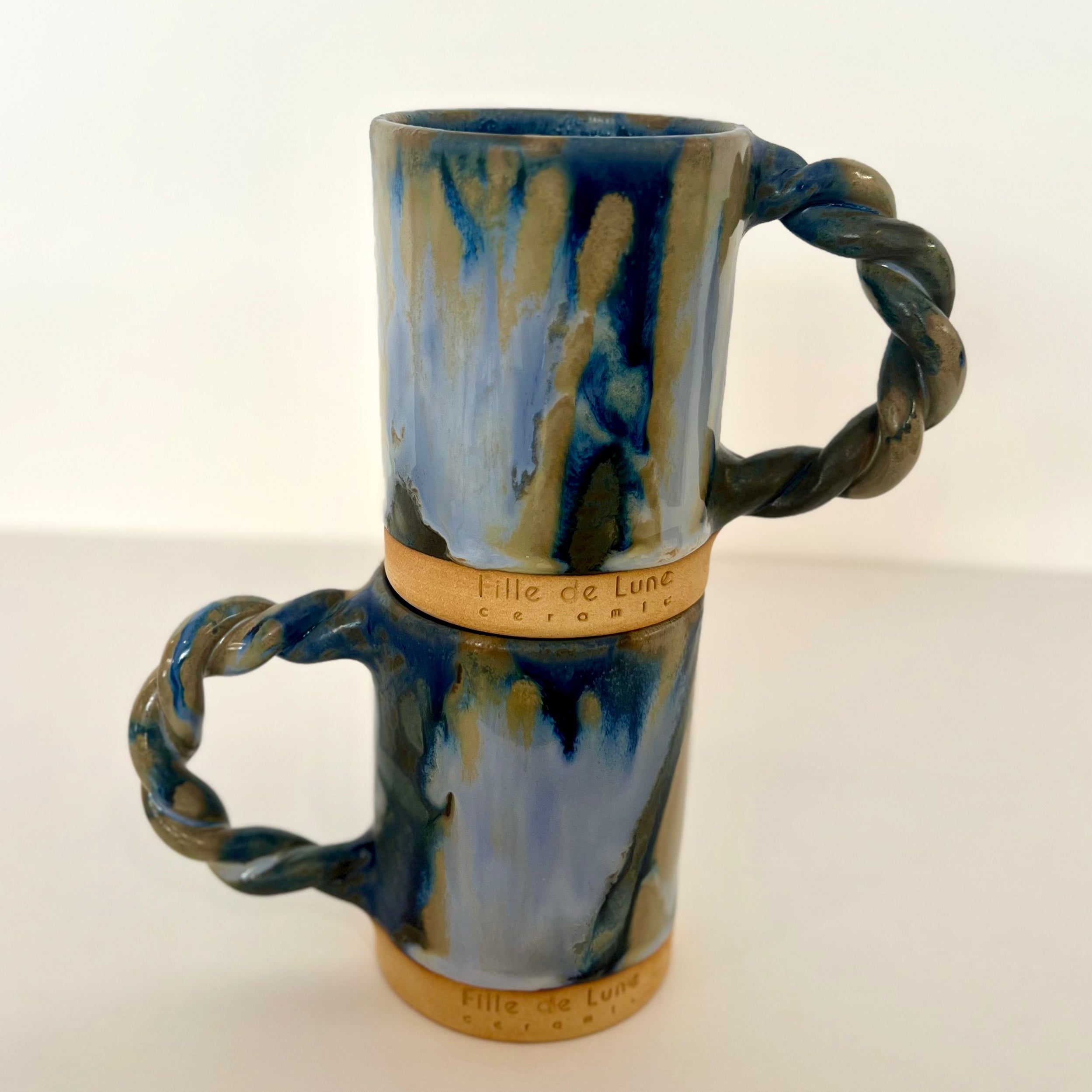 mug jeux email bleu artisanal fait main fille de lune marseille plusieurs emaux couleur Méditerranée petite série 