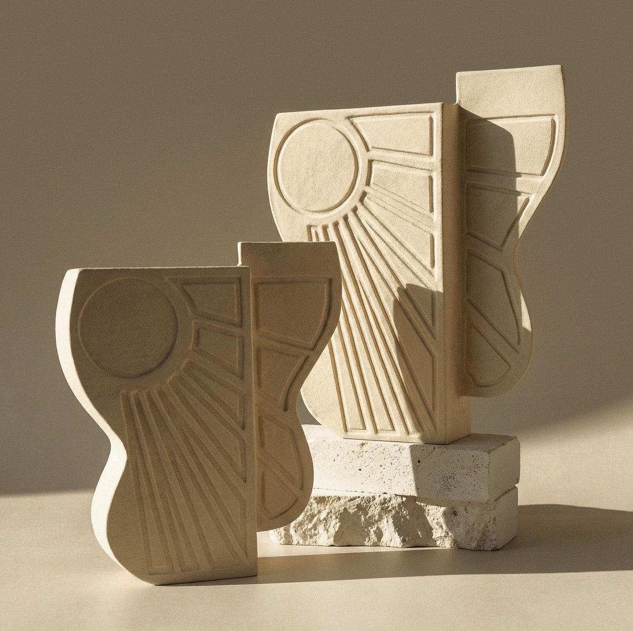 Vade pièce unique fait main marseille fraart décoratif couleur blanc crème sculptural 