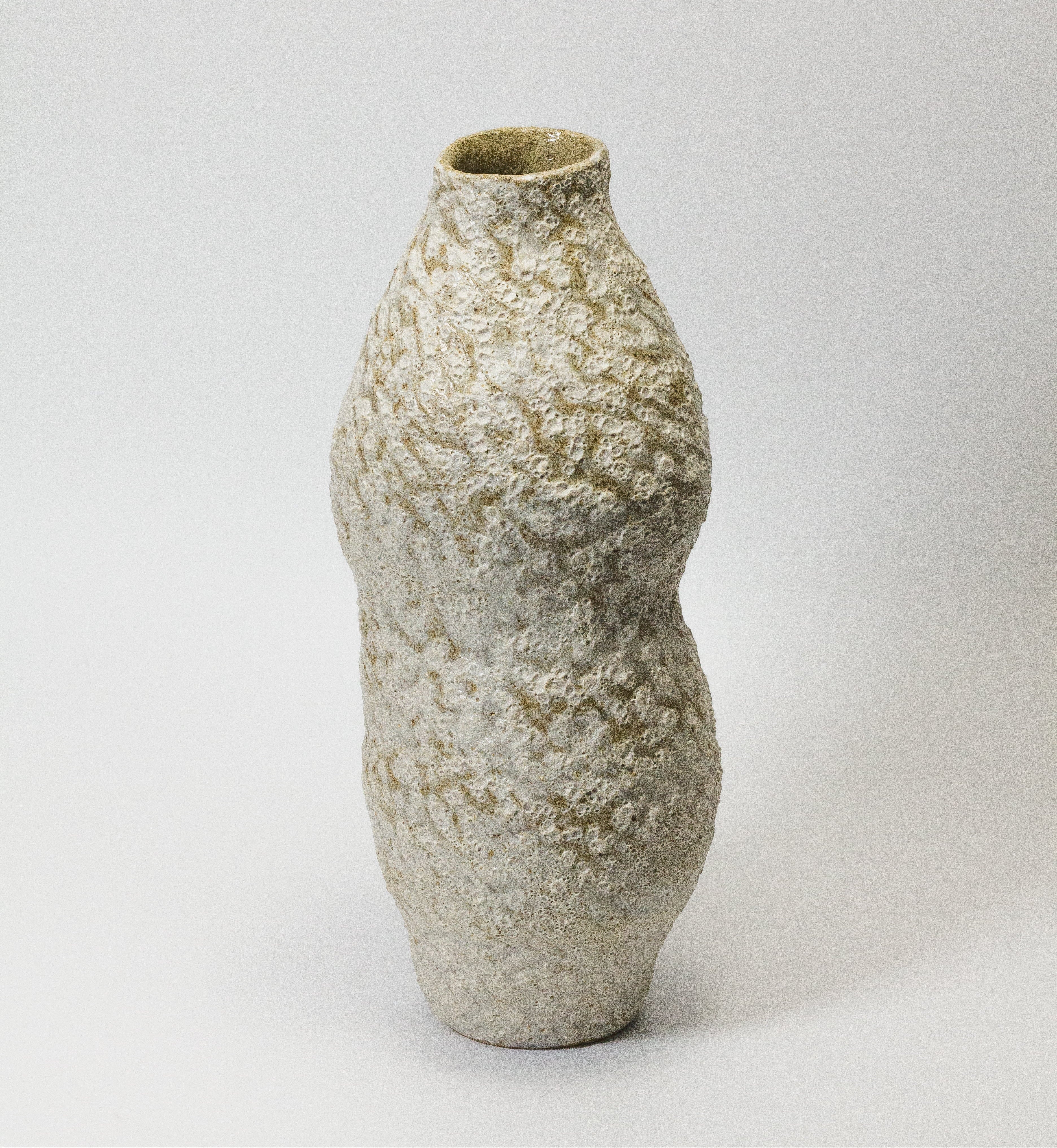 vase corail fait main sculpture colombin emaux de création piece art fille de lune vase organique teinte naturelle mer galerie 