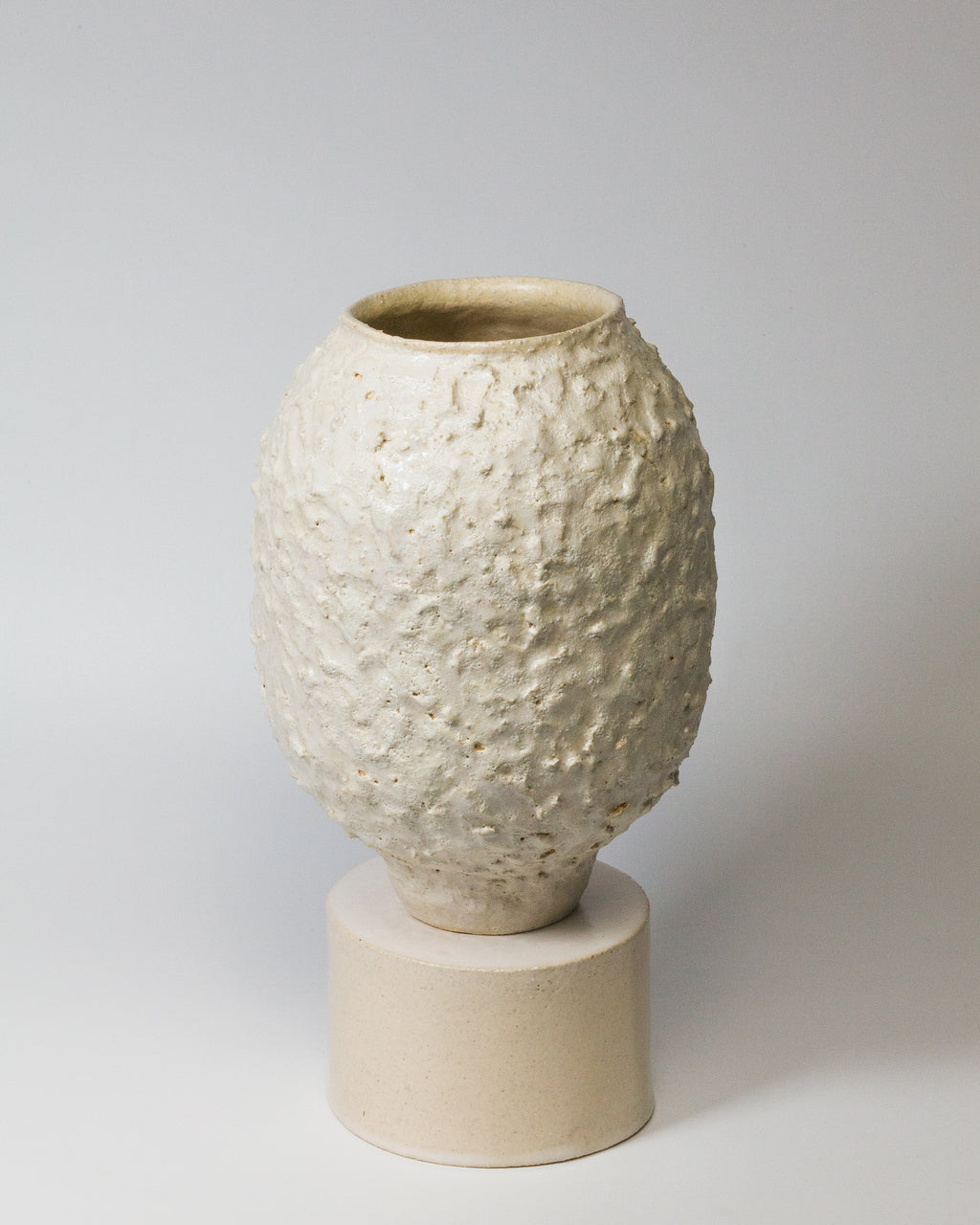 vase corail fait main sculpture colombin emaux de création piece art fille de lune vase organique teinte naturelle mer galerie 