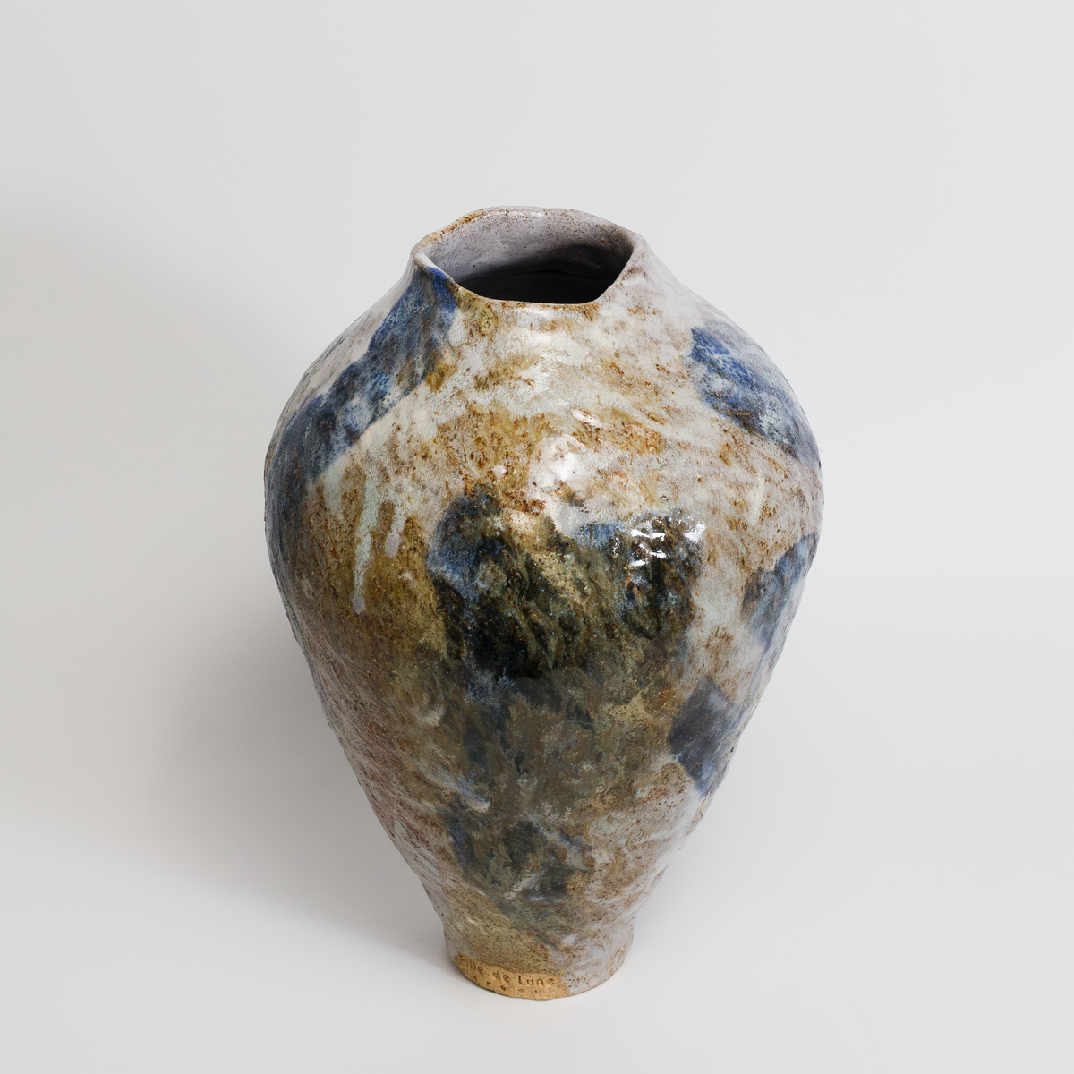 vase fait main forme organique email multi couleur bleu blanc sable teinte naturel artisanal fille de lune galerie pièce unique 