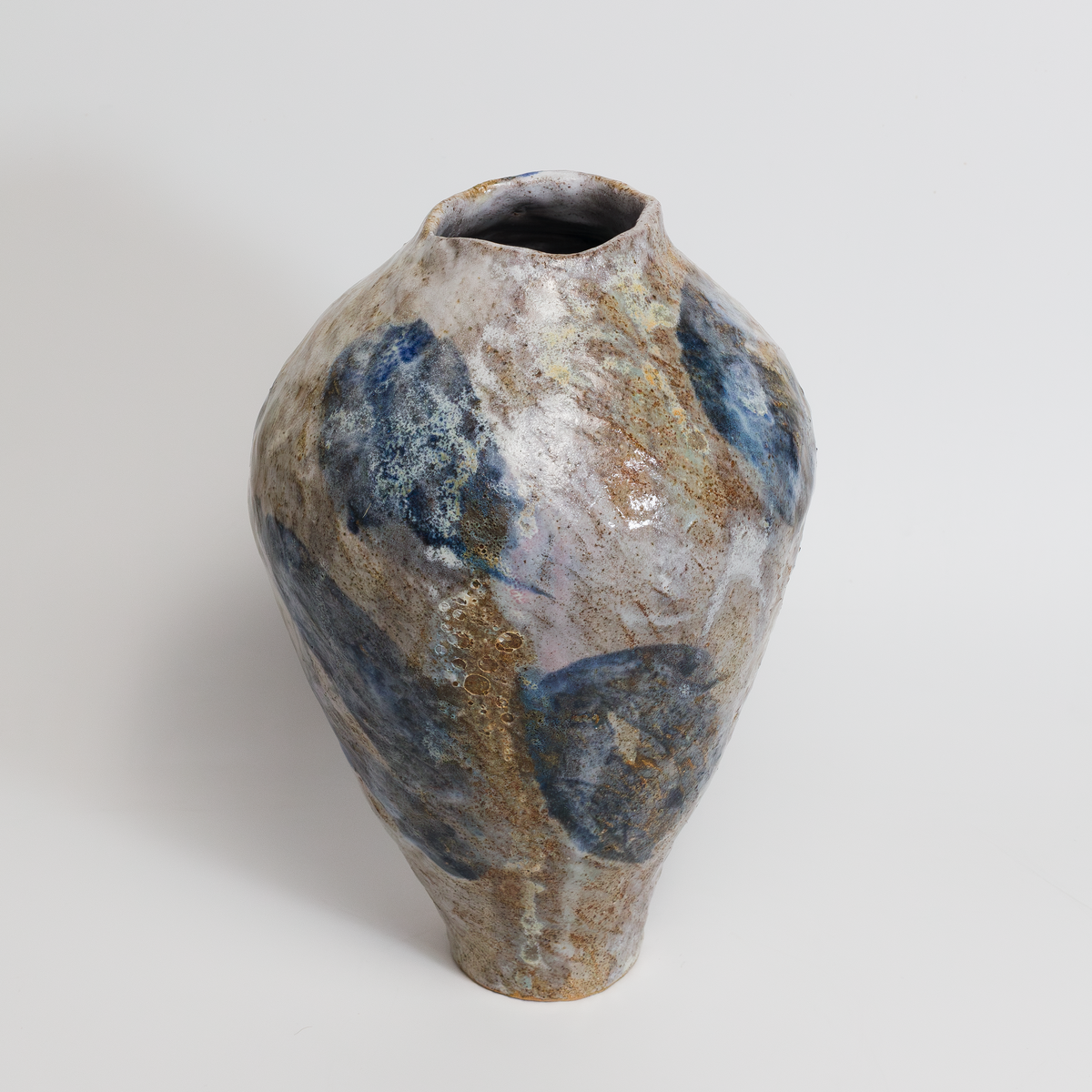 vase fait main forme organique email multi couleur bleu blanc sable teinte naturel artisanal fille de lune galerie pièce unique 
