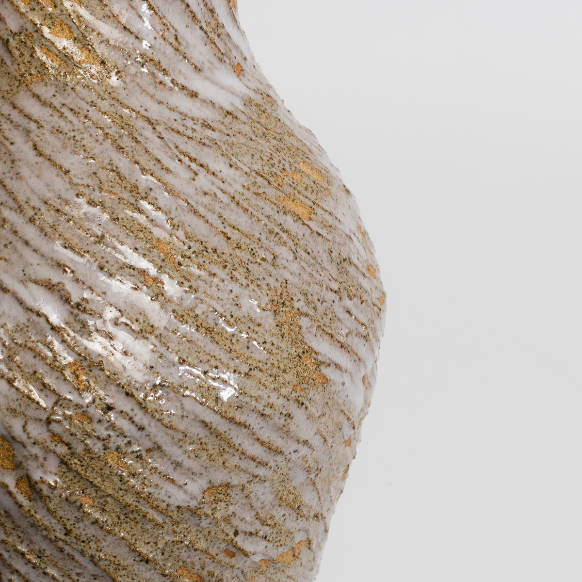 vase empreinte forme amphore fait main au colombin teinte naturelle crème terre sable artisanal fille de lune gallerie