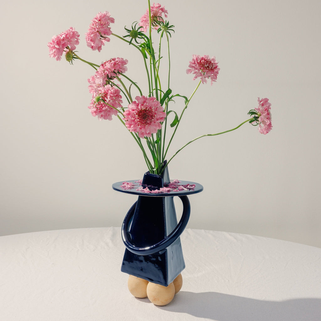 vase nova printemps collaboration fille de lune Ekhi busket ceramique bleu sur mesure piece unique